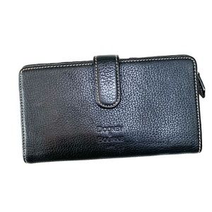 Dooney & Burke wallet